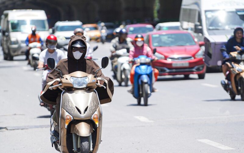 Nguy cơ say nắng, đột quỵ tăng cao: Bộ Y tế khuyến cáo khẩn mùa nắng nóng