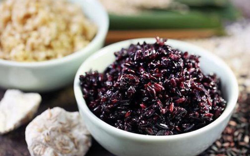 5 nhóm người nên hạn chế ăn cơm rượu nếp
