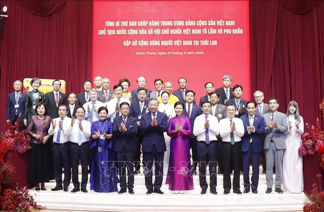 Tổng Bí thư, Chủ tịch nước Tô Lâm gặp gỡ cộng đồng người Việt Nam tại Thái Lan- Ảnh 4.