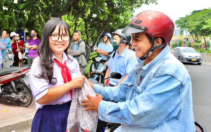 Ngăn chặn trào lưu dùng búp bê Kuman Thong như ‘thần may mắn’ xâm nhập học đường- Ảnh 2.