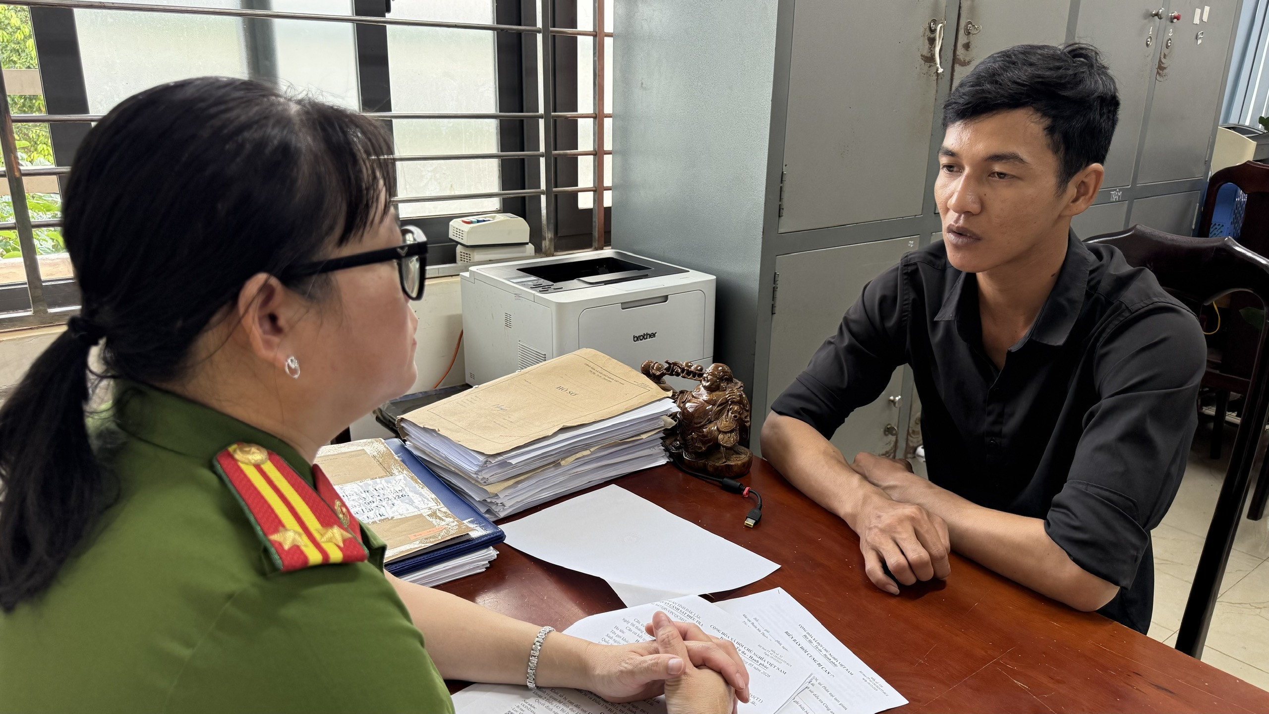 thuong-1-17790741402161109885937 Bắt Hoàng Văn Thương nhiều lần quan hệ tình dục với bé gái 15 tuổi- Ảnh 1.