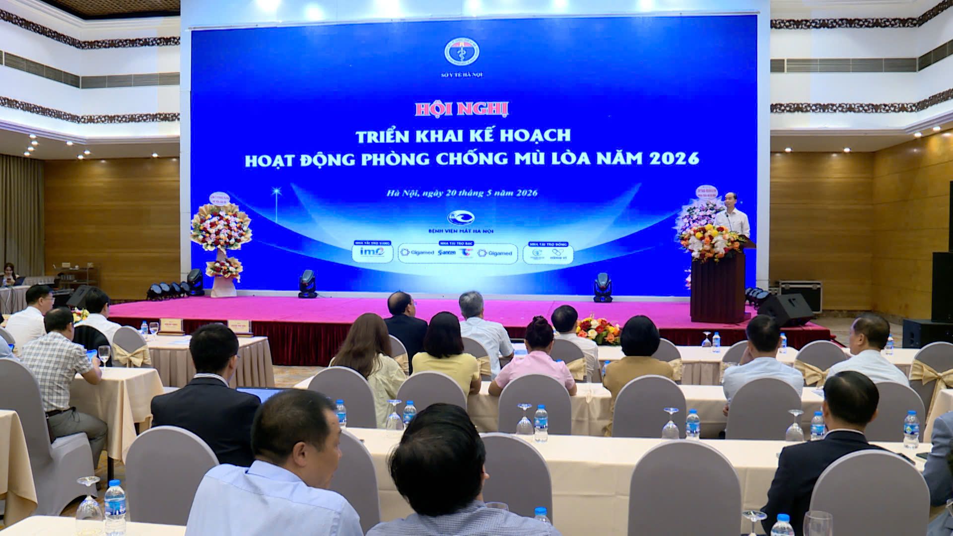 Chiến dịch tầm soát bệnh mắt miễn phí cho hàng vạn người dân Hà Nội- Ảnh 2.