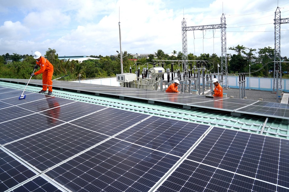 tphcm-tiet-kiem-dien-2-17803010881101025616896 TPHCM yêu cầu tiết kiệm điện mạnh hơn trong mùa nắng nóng, khuyến khích lắp điện mặt trời mái nhà- Ảnh 2.