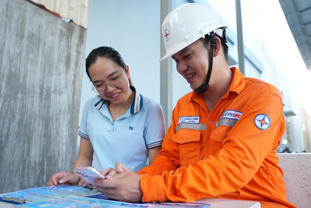 tphcm-yeu-cau-tiet-kiem-dien-1-17803010880741608475799 TPHCM yêu cầu tiết kiệm điện mạnh hơn trong mùa nắng nóng, khuyến khích lắp điện mặt trời mái nhà- Ảnh 1.