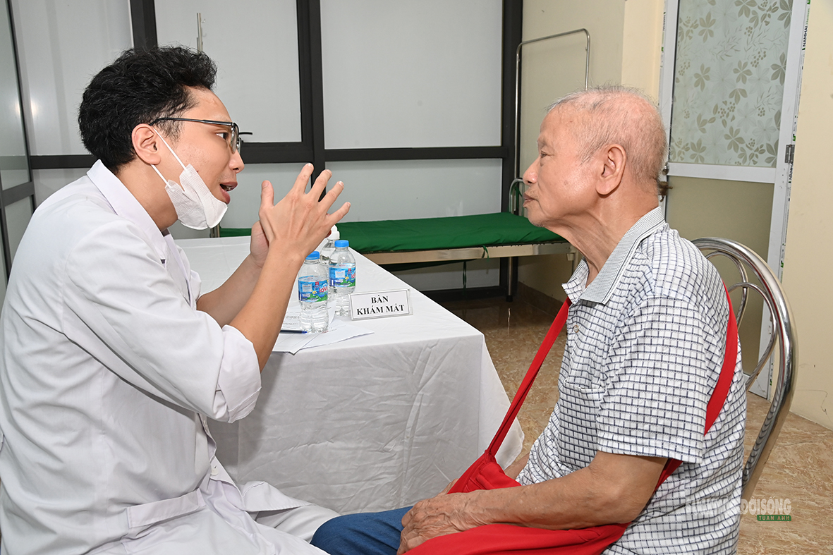 Chăm sóc sức khỏe cho gia đình chính sách, người có công hướng tới 'Tháng tri ân'- Ảnh 8.