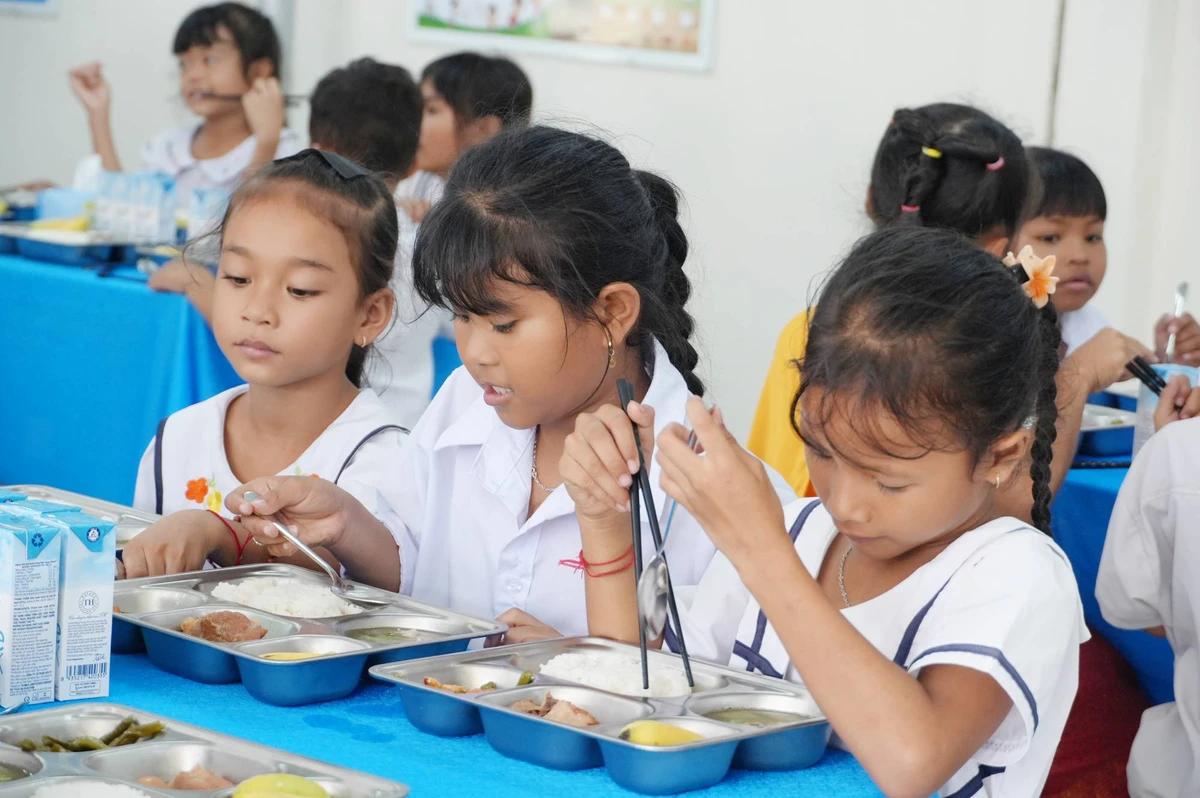 Tập đoàn TH đồng hành triển khai chương trình "Bữa ăn dinh dưỡng học đường" năm học 2026-2027- Ảnh 2.
