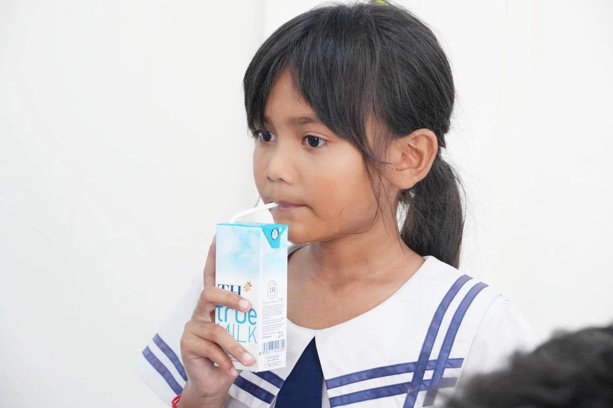 Tập đoàn TH đồng hành triển khai chương trình "Bữa ăn dinh dưỡng học đường" năm học 2026-2027- Ảnh 3.