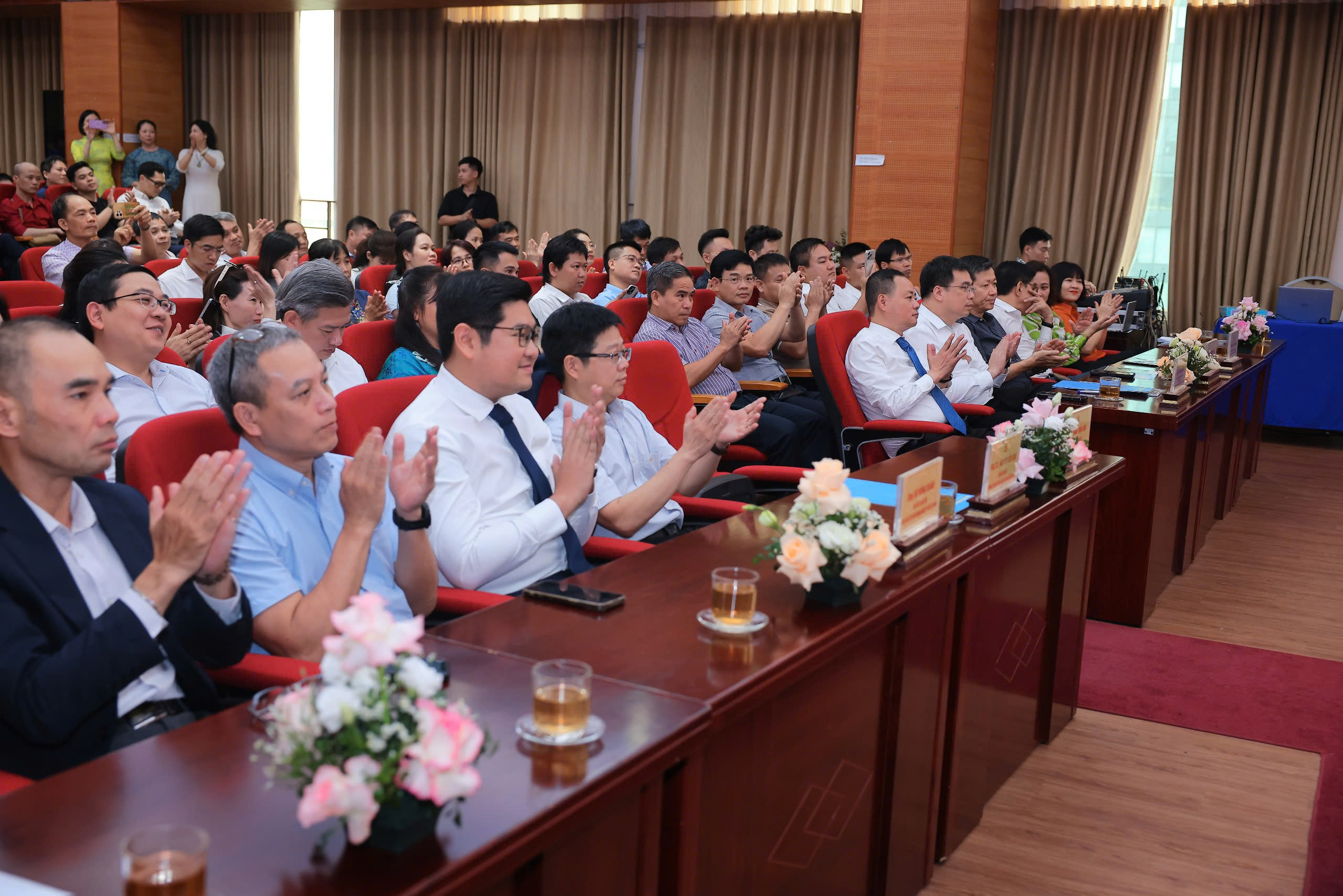 'Đổi mới sáng tạo không thể là nỗ lực đơn lẻ của một viện nghiên cứu hay nhóm các nhà khoa học'- Ảnh 2.