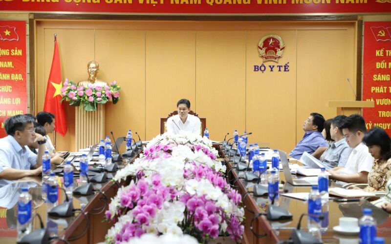 Bộ Y tế tăng tốc cải cách hành chính, tập trung xử lý nhiệm vụ chậm tiến độ